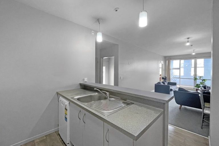 Photo of property in 2/42 Constable Street, Newtown, Wellington, 6021