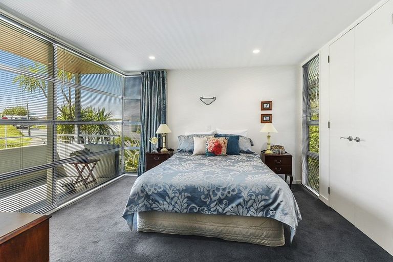 Photo of property in 123a Nevay Road, Miramar, Wellington, 6022