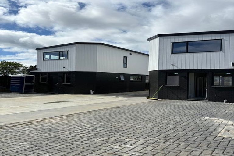 Photo of property in 9/88 Gloria Avenue, Te Atatu Peninsula, Auckland, 0610