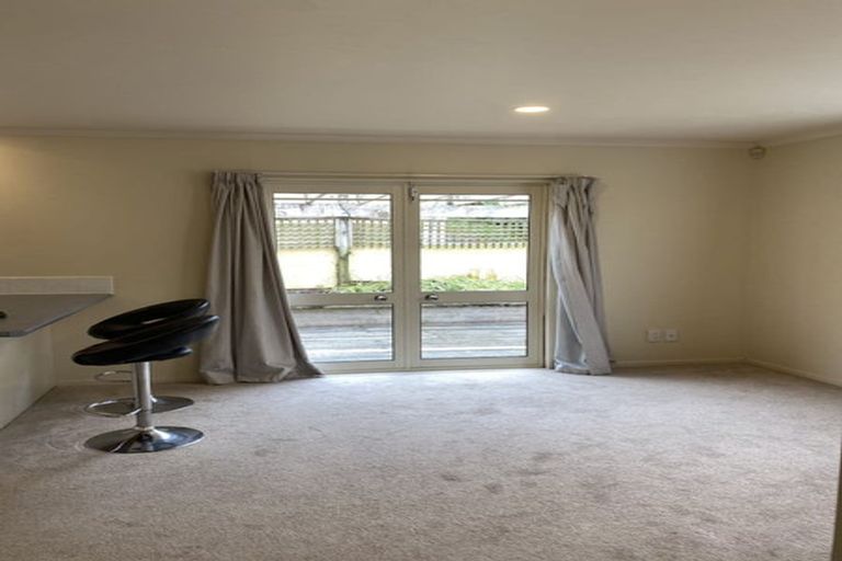 Photo of property in Chantelle Close, 44e Lavery Place, Sunnynook, Auckland, 0632