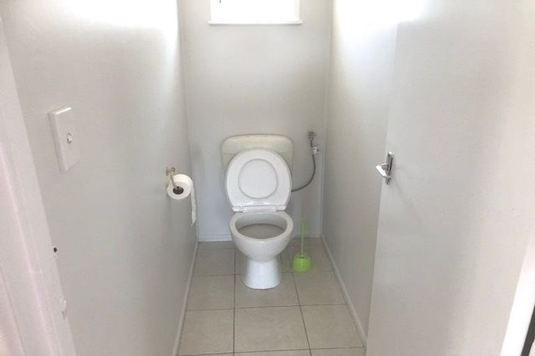 Photo of property in 40 Titoki Street, Te Atatu Peninsula, Auckland, 0610