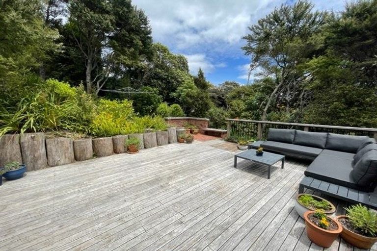 Photo of property in 8 Dalmeny Close, Murrays Bay, Auckland, 0630