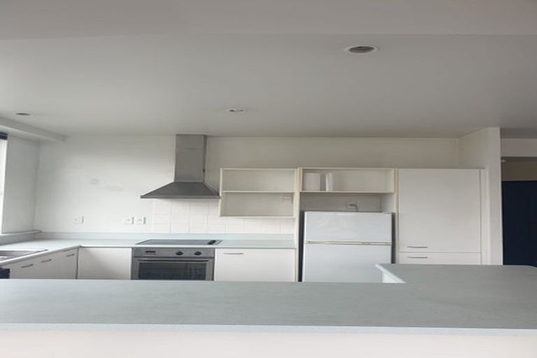 Photo of property in Grandstand Apartments, 11/80 Kent Terrace, Mount Victoria, Wellington, 6011