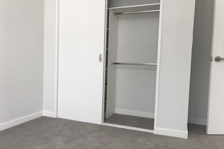 Photo of property in 27 Craigs Way, Hobsonville, Auckland, 0616