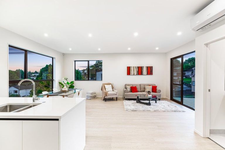 Photo of property in 16a Sheridan Drive, New Lynn, Auckland, 0600