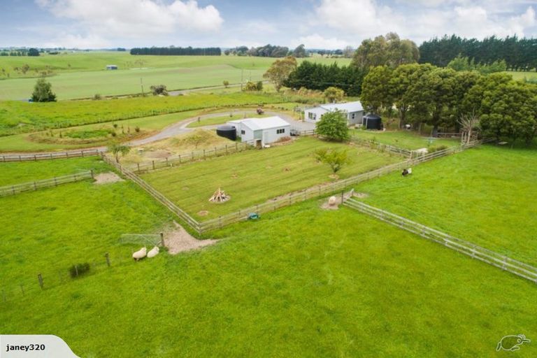 Photo of property in 6 Neumans Line, Marton, 4788