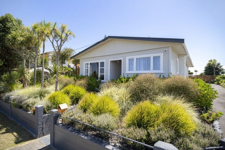 Photo of property in 48 Toi Street, Otaki Beach, Otaki, 5512