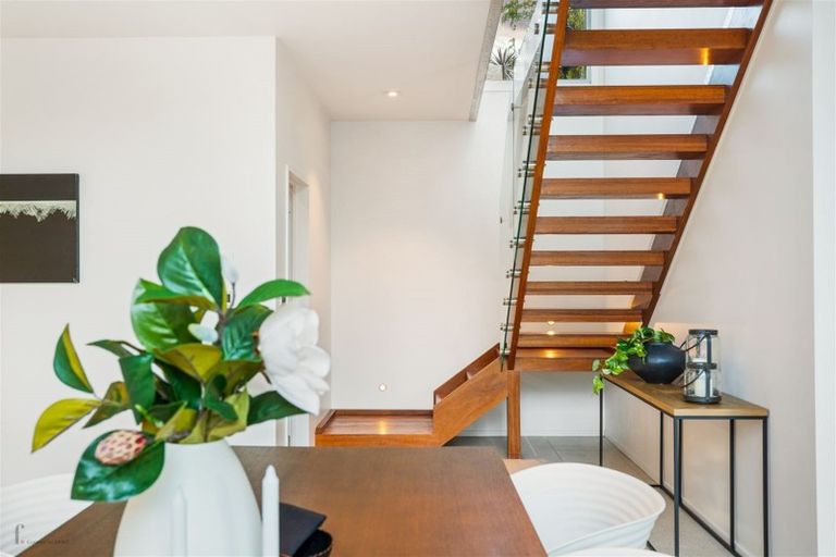 Photo of property in 7 Rangi Avenue, Schnapper Rock, Auckland, 0632