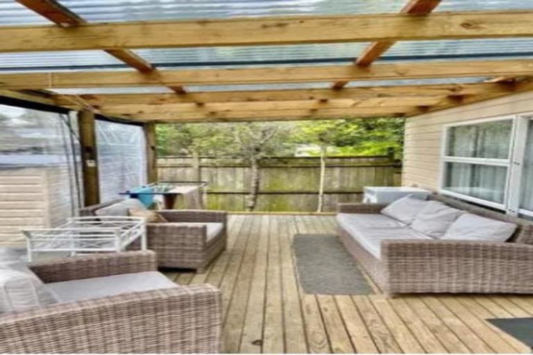 Photo of property in 9 Willow Avenue, Hannahs Bay, Rotorua, 3010