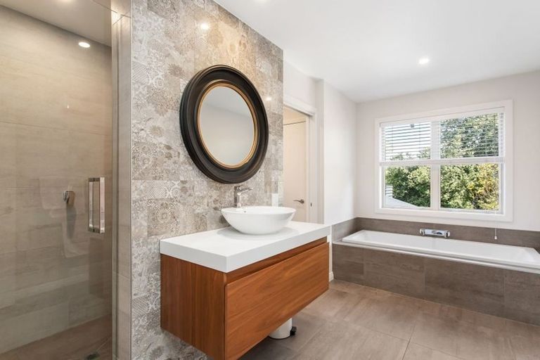 Photo of property in 17 Rossall Street, Merivale, Christchurch, 8014