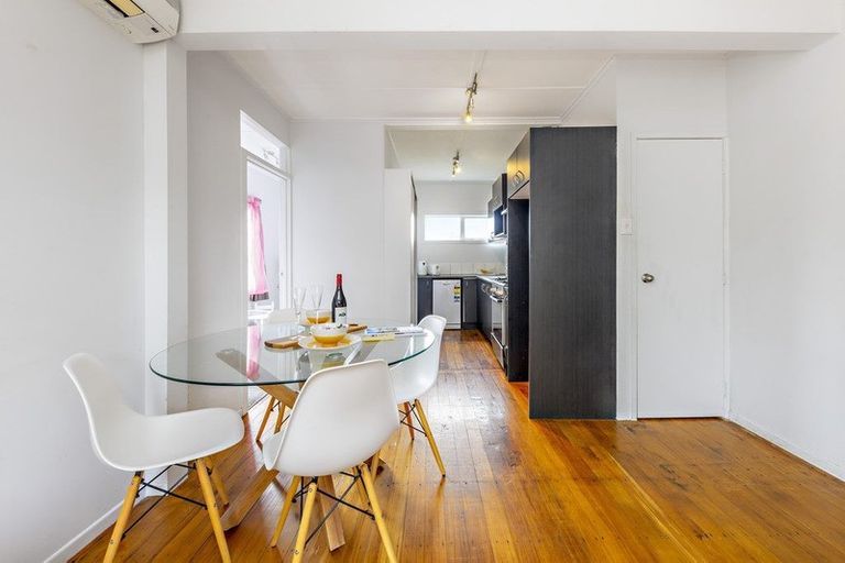 Photo of property in 18 Kayes Road, Pukekohe, 2120