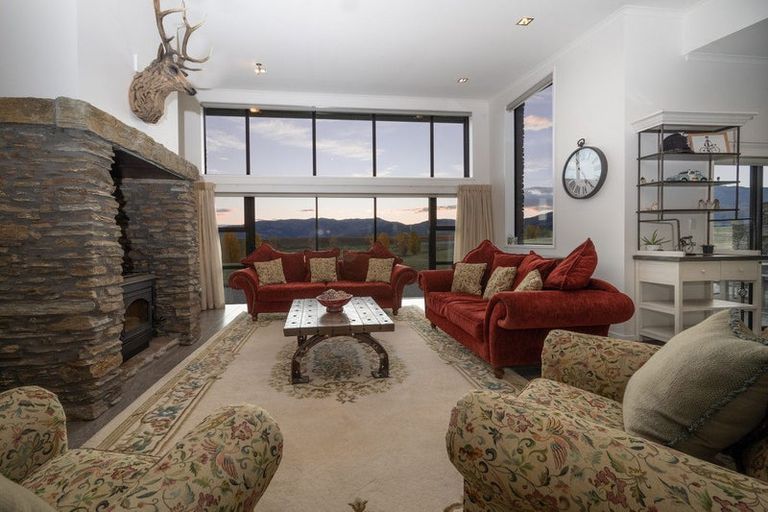 Photo of property in 309 Golden Road, Springvale, Alexandra, 9393