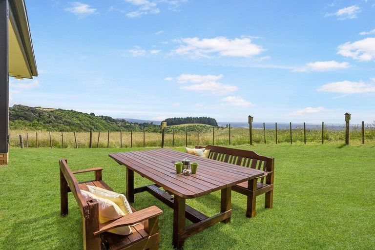 Photo of property in 807 Ponga Road, Opaheke, Papakura, 2584