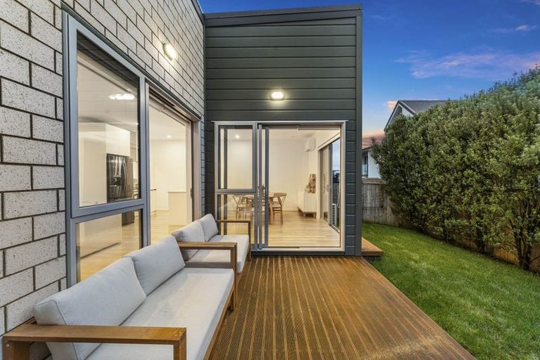 Photo of property in 9 Heri Lane, Westgate, Auckland, 0814