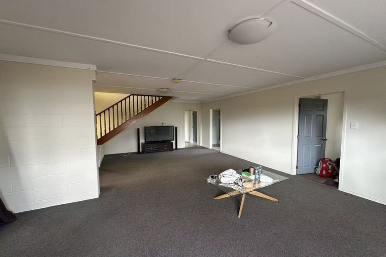 Photo of property in 10 Bendale Place, Papatoetoe, Auckland, 2025