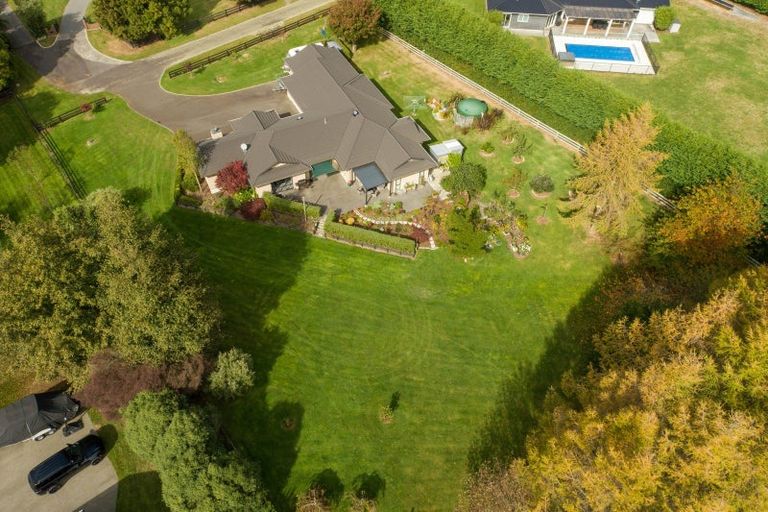 Photo of property in 19 Maple Grove, Acacia Bay, Taupo, 3385