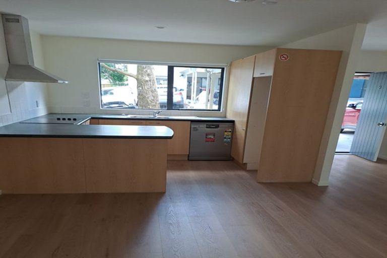 Photo of property in 9/548 Albany Highway, Albany, Auckland, 0632