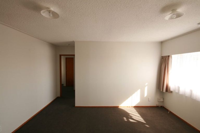 Photo of property in 64a Clayburn Road, Glen Eden, Auckland, 0602