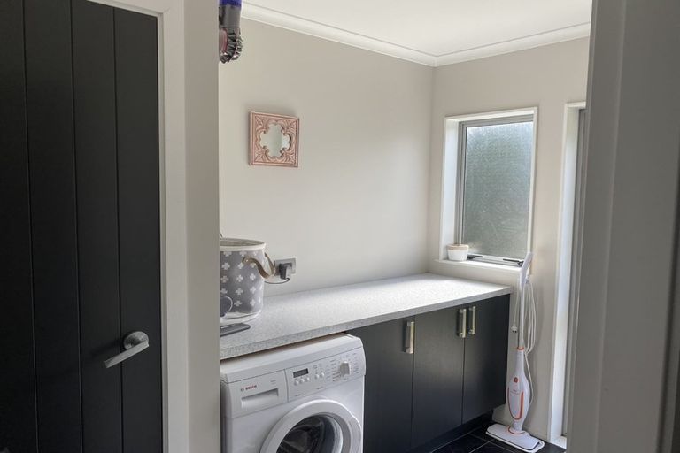 Photo of property in 69 Queens Road, Waikanae Beach, Waikanae, 5036