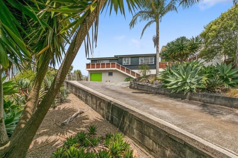 Photo of property in 56 The Crescent, Waihi Beach, 3611