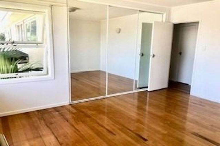 Photo of property in 4b Corrella Road, Belmont, Auckland, 0622