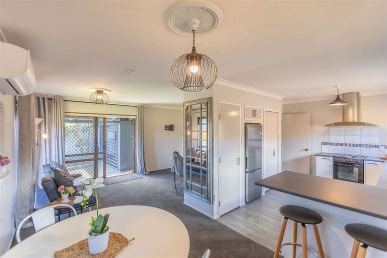 Photo of property in 42 Glamorgan Avenue, Tamatea, Napier, 4112
