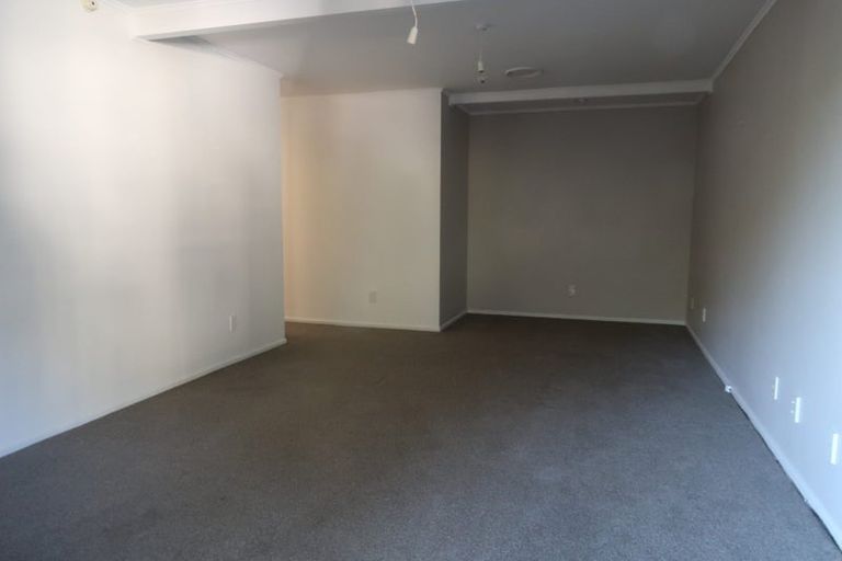 Photo of property in 58 Hungerford Road, Houghton Bay, Wellington, 6023