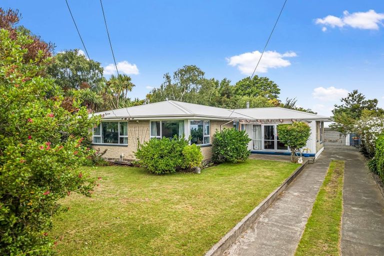 Photo of property in 34 Dunedin Street, Redwood, Christchurch, 8051