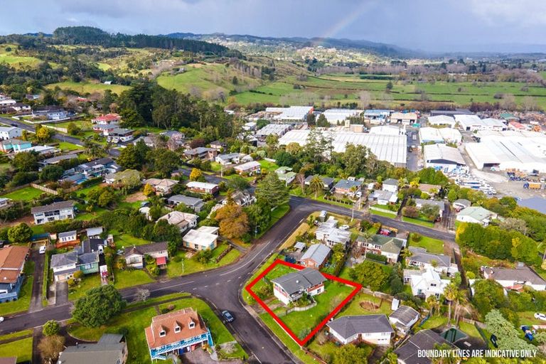 Photo of property in 2 April Place, Red Hill, Papakura, 2110