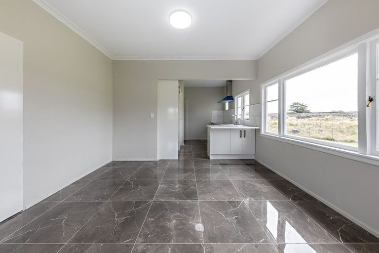 Photo of property in 2/16 Gordon Road, Papatoetoe, Auckland, 2025
