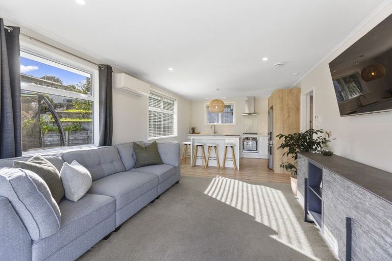 Photo of property in 5 Heaphy Street, Westown, New Plymouth, 4310