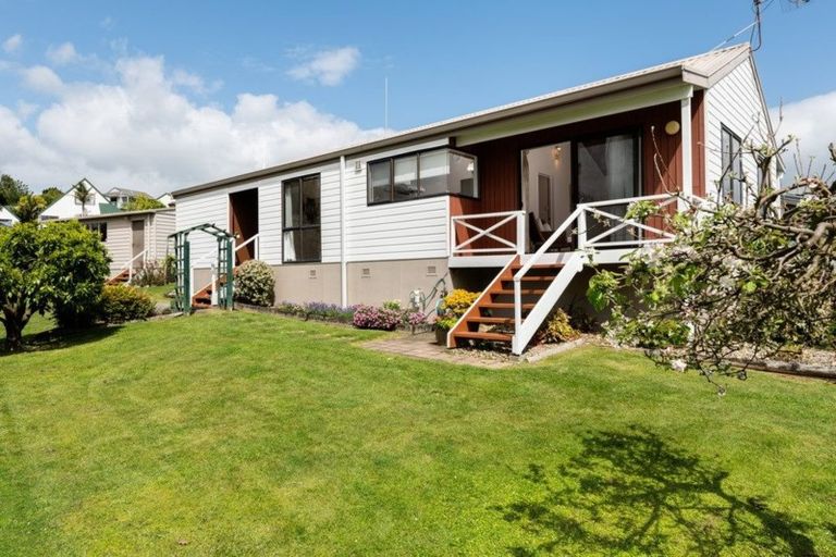 Photo of property in 4 Te Arawa Place, Welcome Bay, Tauranga, 3112