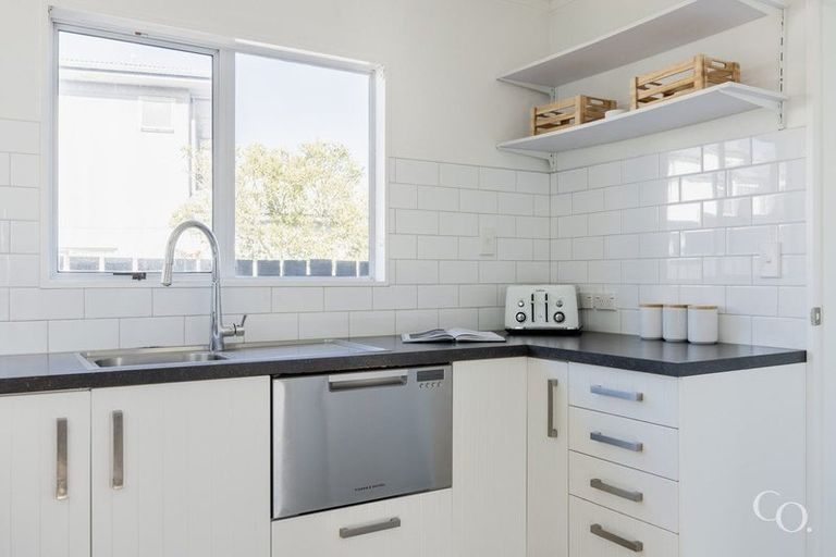 Photo of property in 49b Valley Road, Mount Maunganui, 3116