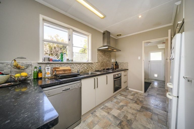 Photo of property in 123 Ruamahanga Crescent, Terrace End, Palmerston North, 4410