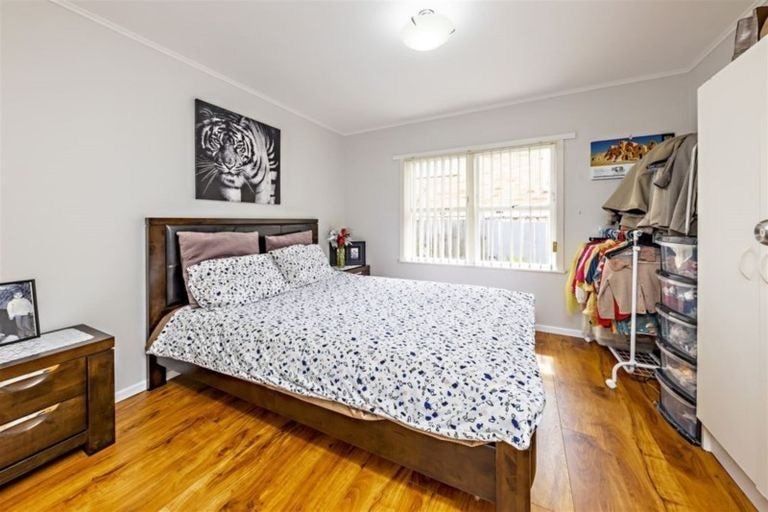 Photo of property in 49 Christmas Road, Manurewa, Auckland, 2102