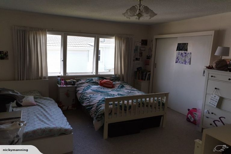 Photo of property in 1/2 Purchas Road, Hauraki, Auckland, 0622