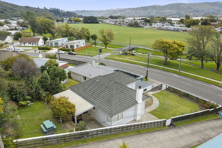 Photo of property in 214 Waddington Drive, Naenae, Lower Hutt, 5011