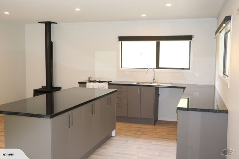 Photo of property in 356 Hailes Road, Whananaki, Hikurangi, 0181