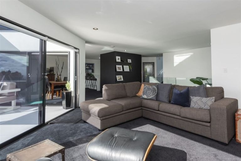 Photo of property in 2/31 Harry Ell Drive, Cashmere, Christchurch, 8022