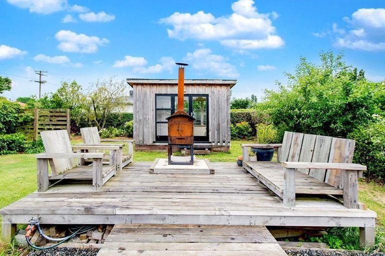 Photo of property in 16 Taumutu Road, Southbridge, 7602