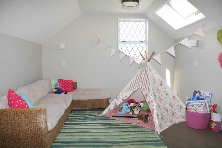 Photo of property in 34 Awanui Drive, Waikanae, 5036