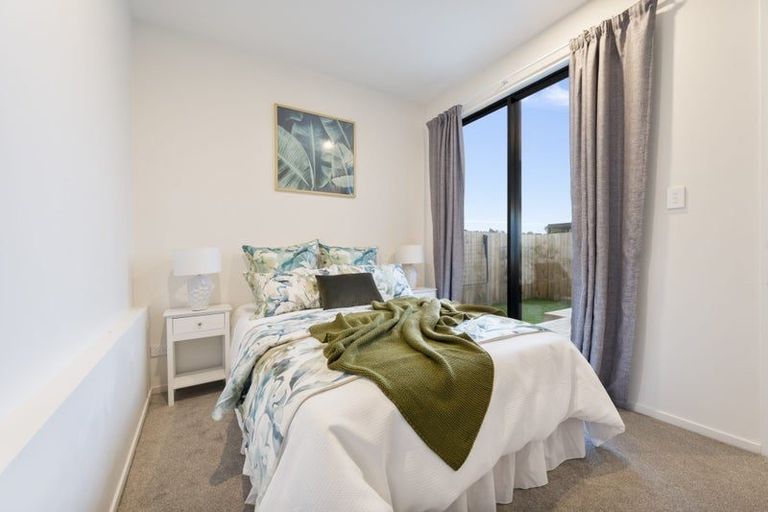 Photo of property in 4/535 Swanson Road, Ranui, Auckland, 0612