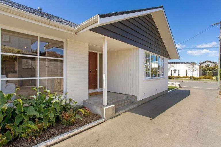 Photo of property in 33 Church Lane, Merivale, Christchurch, 8014