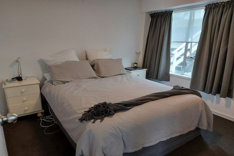 Photo of property in 8/32 Akaroa Drive, Maupuia, Wellington, 6022