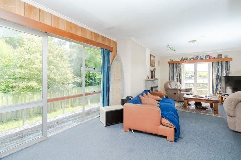 Photo of property in 11 Dalesford Street, Silverdale, Hamilton, 3216