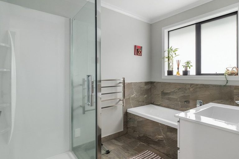 Photo of property in 22 Piata Street, Papamoa Beach, Papamoa, 3118