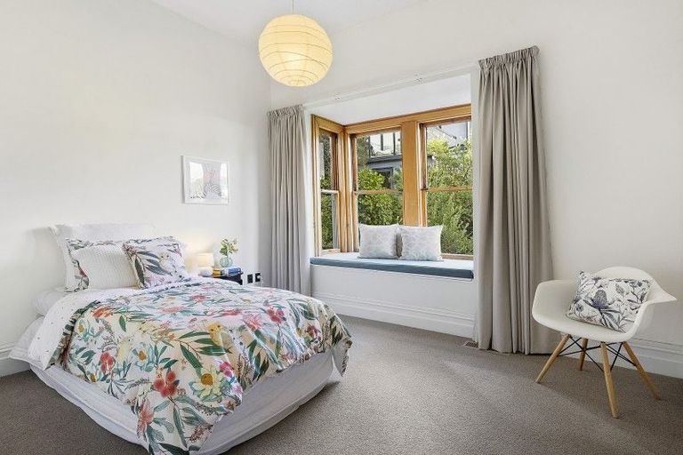 Photo of property in 40 Fairview Crescent, Kelburn, Wellington, 6012