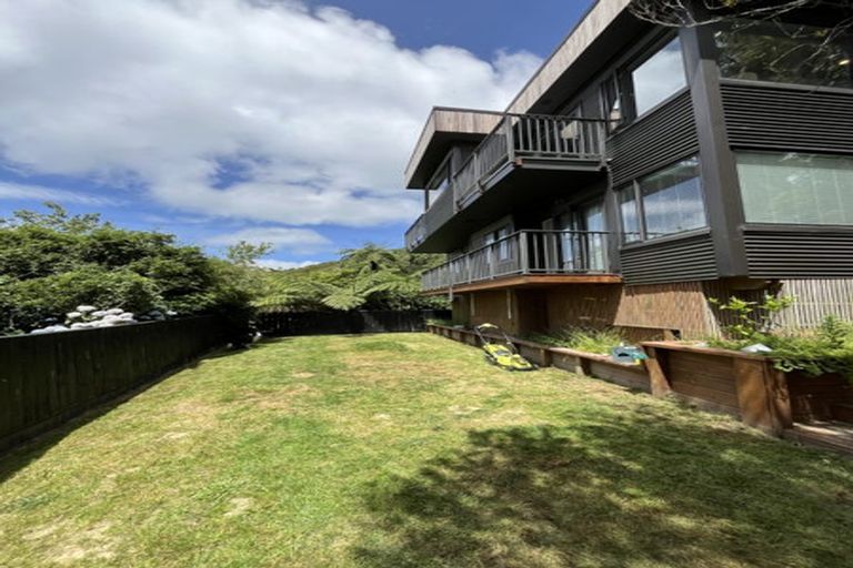 Photo of property in 3b Maldive Street, Khandallah, Wellington, 6035