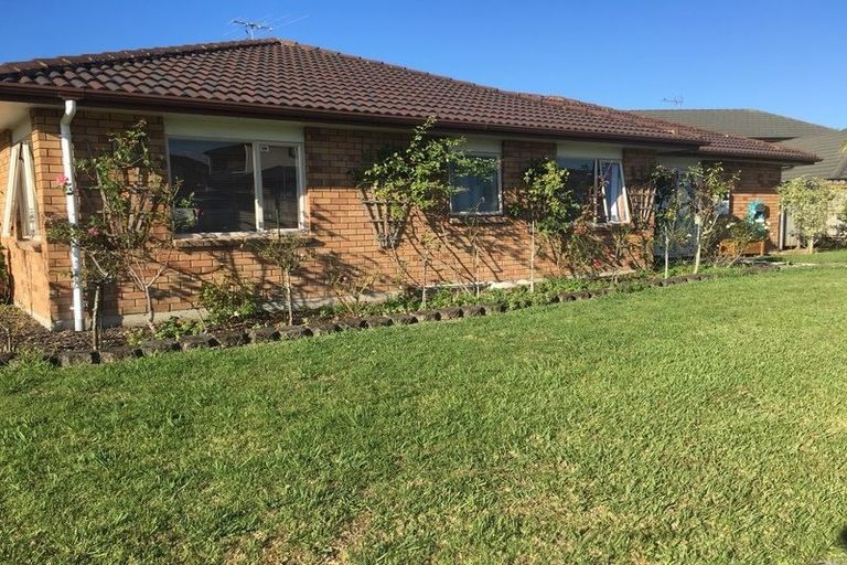 Photo of property in 12 Raphoe Road, Flat Bush, Auckland, 2019