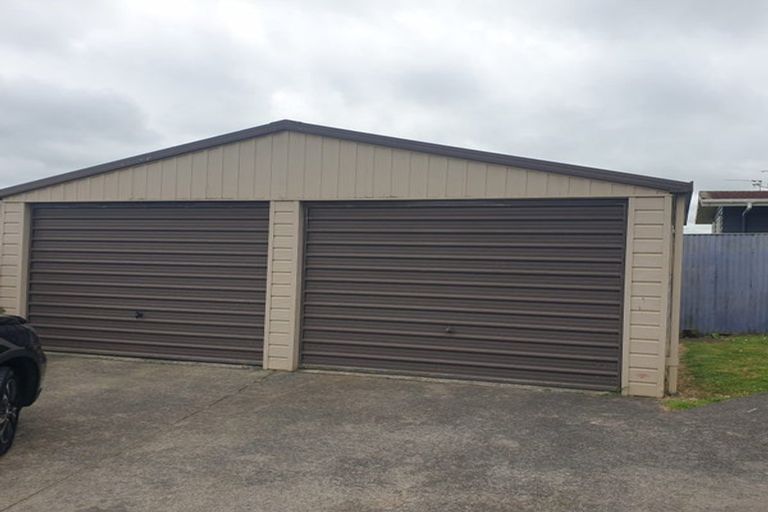 Photo of property in 15a Churchill Terrace, Waiuku, 2123